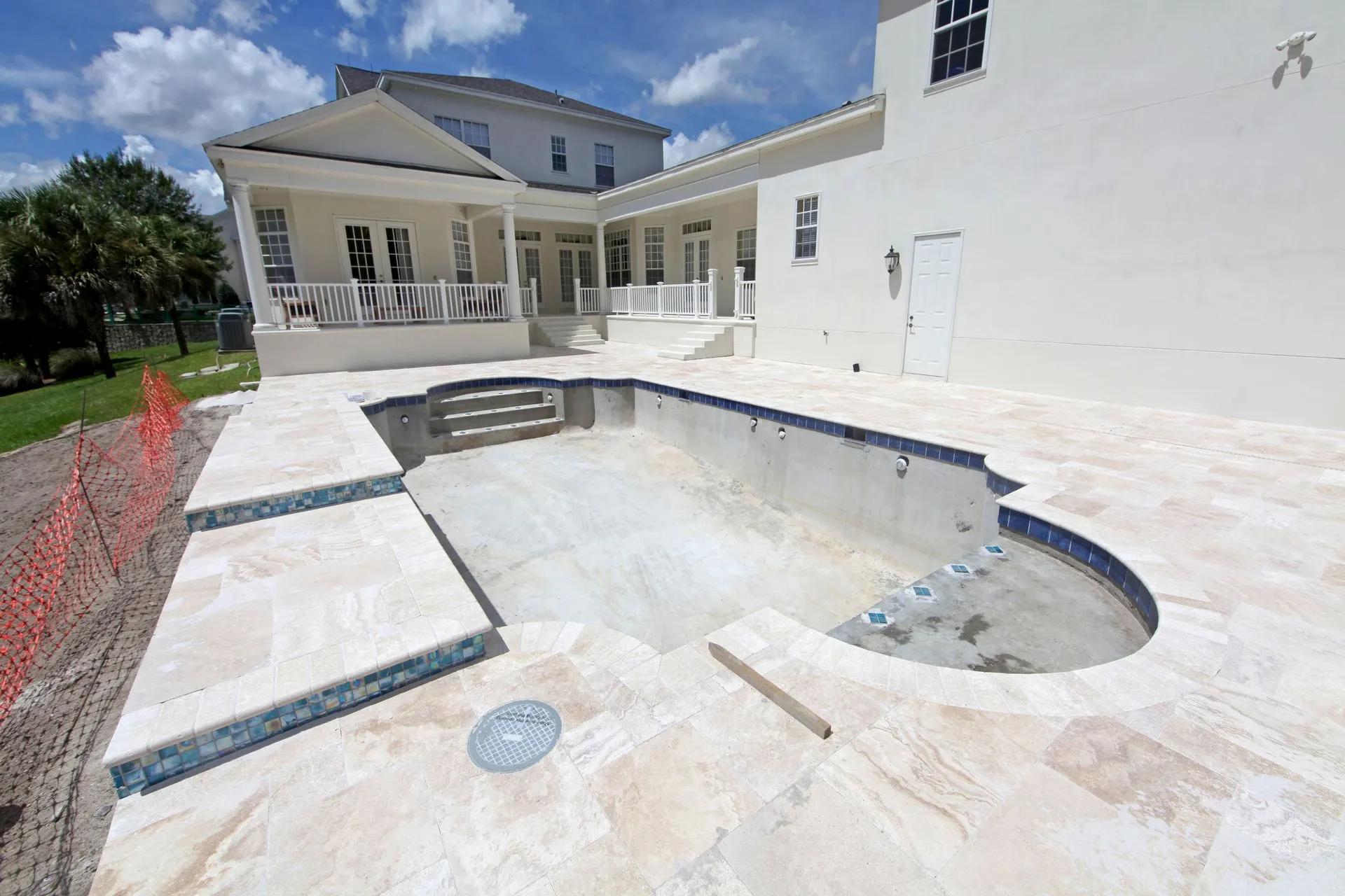 5 Reasons You Need to Hire a Professional Swimming Pool Contractor
