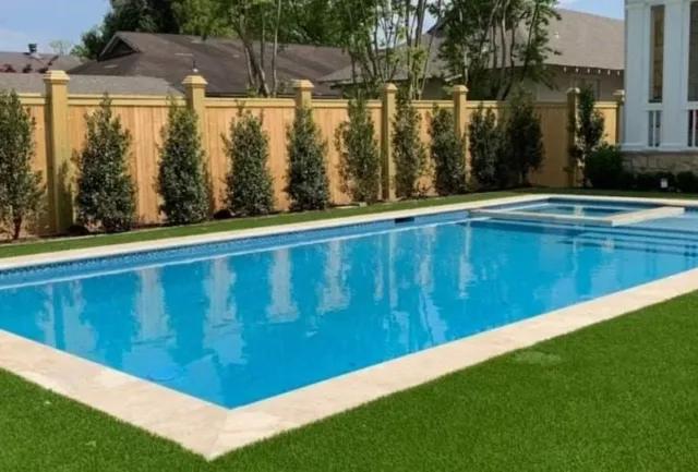 Luxury square swimming pool in back yard - Diamond Pools AR